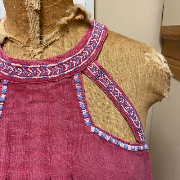 Dress - Picture 2 of 4